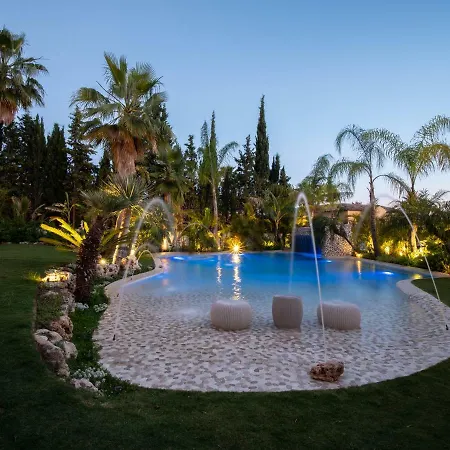 Blue Lagoon Villa